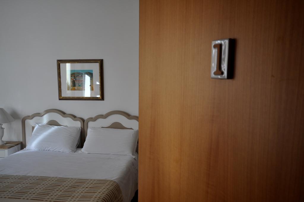 Le Suites Di Tevere Home Ρώμη Δωμάτιο φωτογραφία